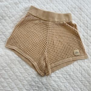 BRAND NEW Alo Yoga Open-Knit High-Waist Chase The Sun Short